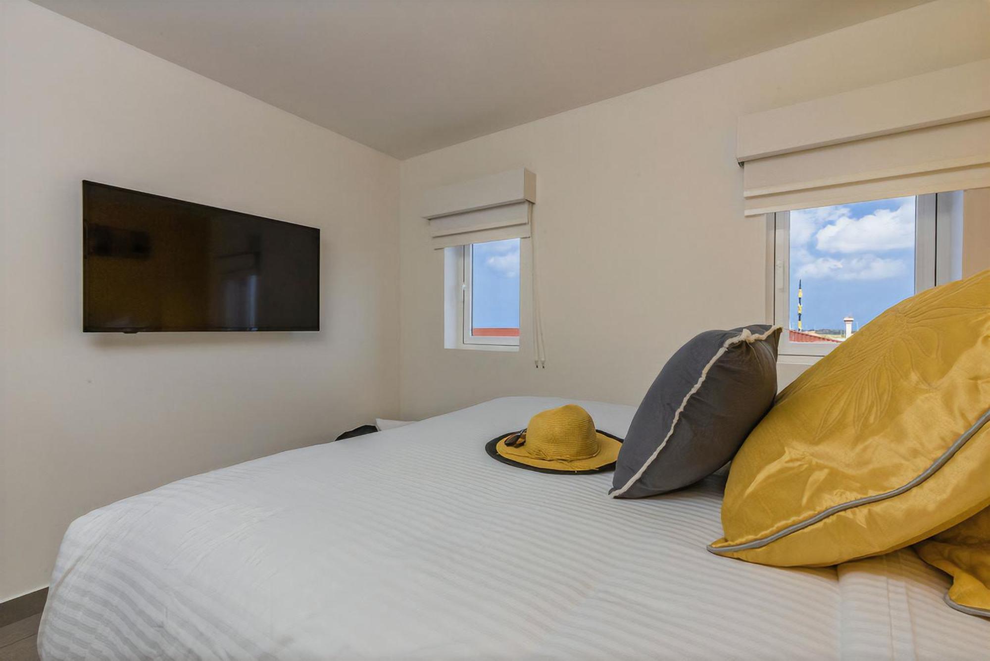 Warm Nicely Decorated Unit Unbeatable Location Oranjestad Exterior photo